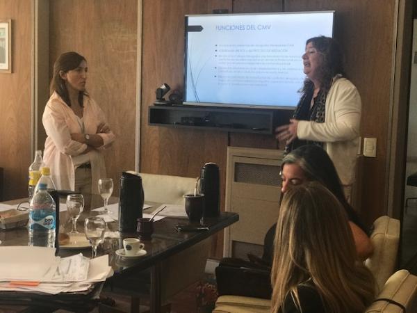 Se analiza la implementación del Centro de Mediación Voluntaria del CAA