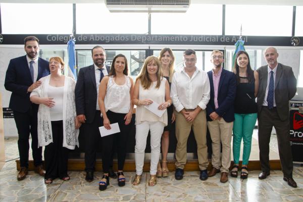 Fueron entregados los premios del Concurso de Arte y Fotografía