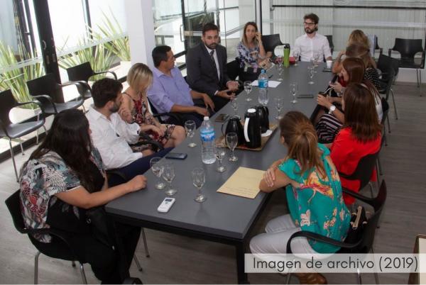 “Los Institutos del CAA trabajan e interactúan con la sociedad”.