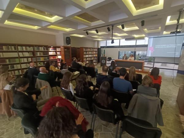 Matriculados/as de Azul participaron de la charla sobre derecho alimentario organizada por la A.A.A.