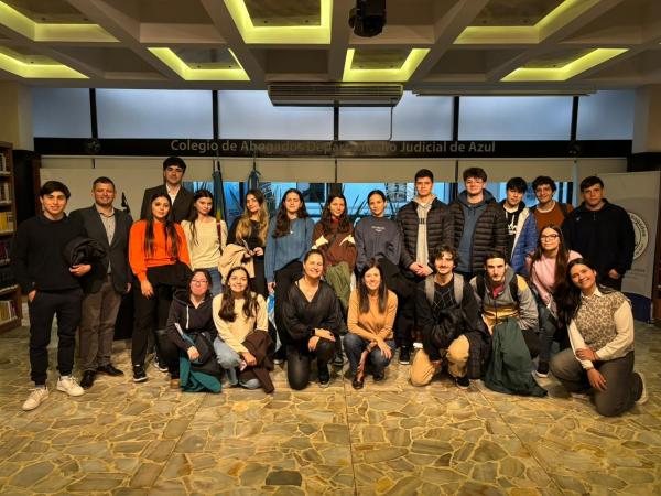 Estudiantes de la Facultad de Derecho visitaron el Colegio de Abogados