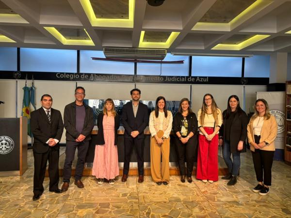 Capacitación sobre protección de niños/as en entornos digitales en el C.A.A.