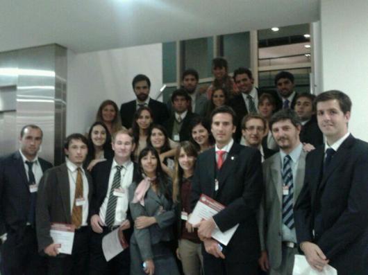 El Dr. Gastón Argeri en el I Encuentro Provincial de Dirigentes realizado en San Isidro el 12 de abril de 2013.