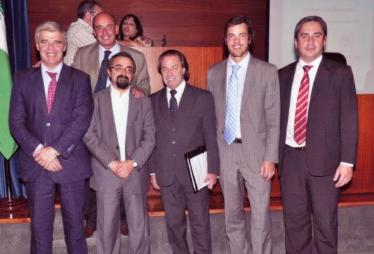 Los Dres. Ricardo Mauhourat, Eduardo Díaz, Fernando Ronchetti, David Cordeviola, Carlos Fernández Ribet y Javier A. López en el I Encuentro Provincial de Dirigentes realizado en San Isidro el 12 de abril de 2013.