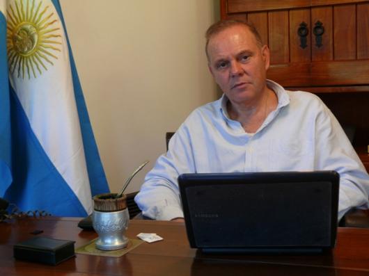 Dr. Carlos Antonio Romano.