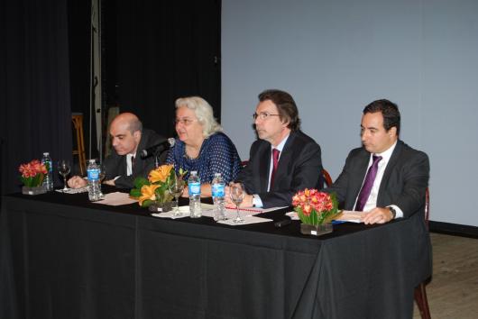 De izq. a der. Dres. Néstor Solari, María Cristina Carrión Vidal de Oliveira , José Ferreira de Almeida y Eduardo Tonetto Picarelli.