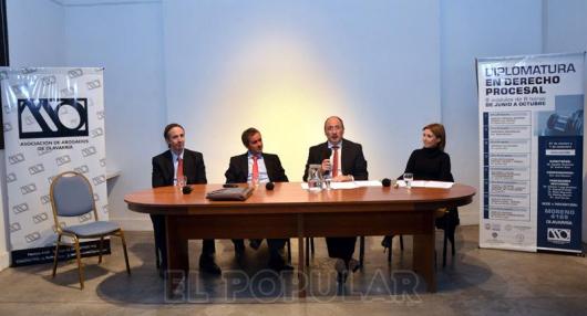 Entregaron los diplomas a egresados de la Diplomatura en Derecho Procesal